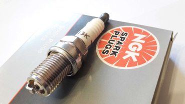 1x Neu Original NGK Ersatz Zündkerze BM7A Lager Nr. 6521 Handel Preis